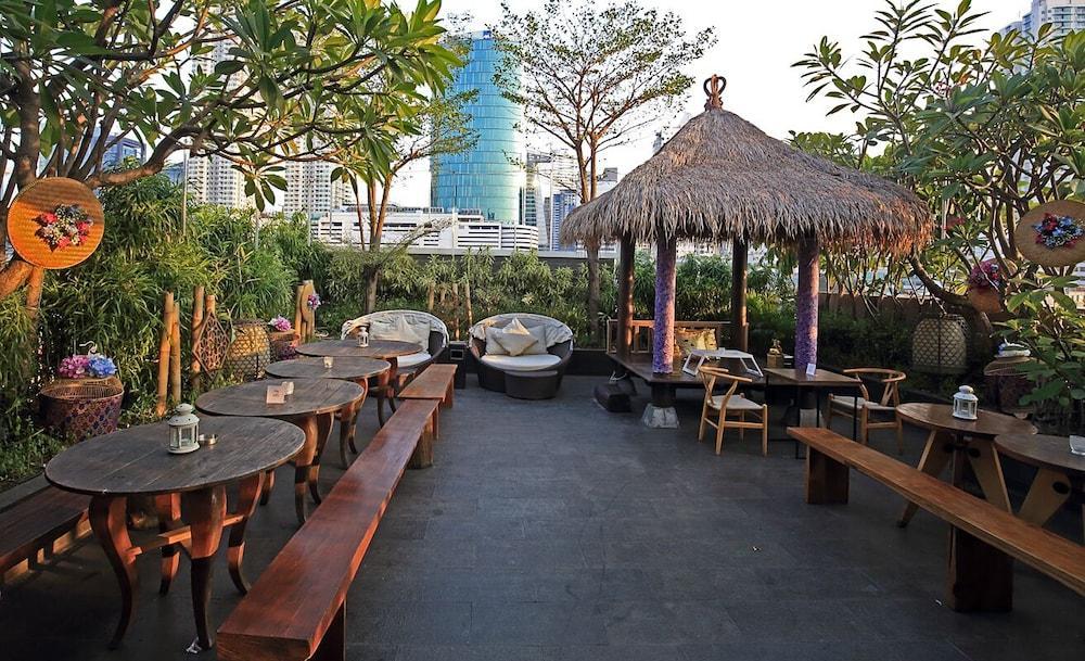 Rasuna Icon Hotel Jakarta Exterior photo
