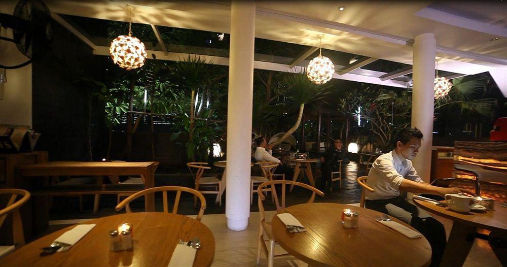 Rasuna Icon Hotel Jakarta Exterior photo