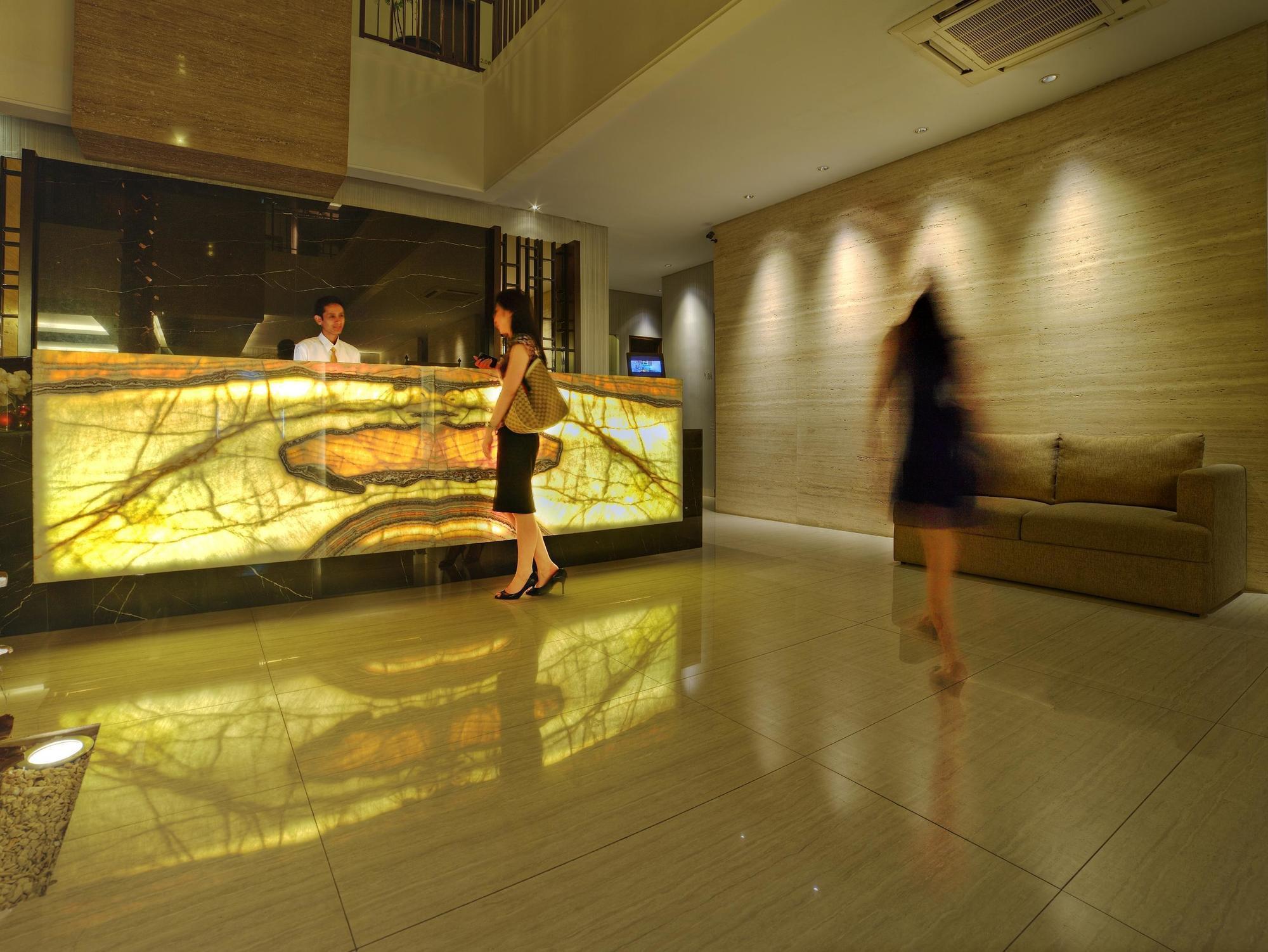 Rasuna Icon Hotel Jakarta Exterior photo