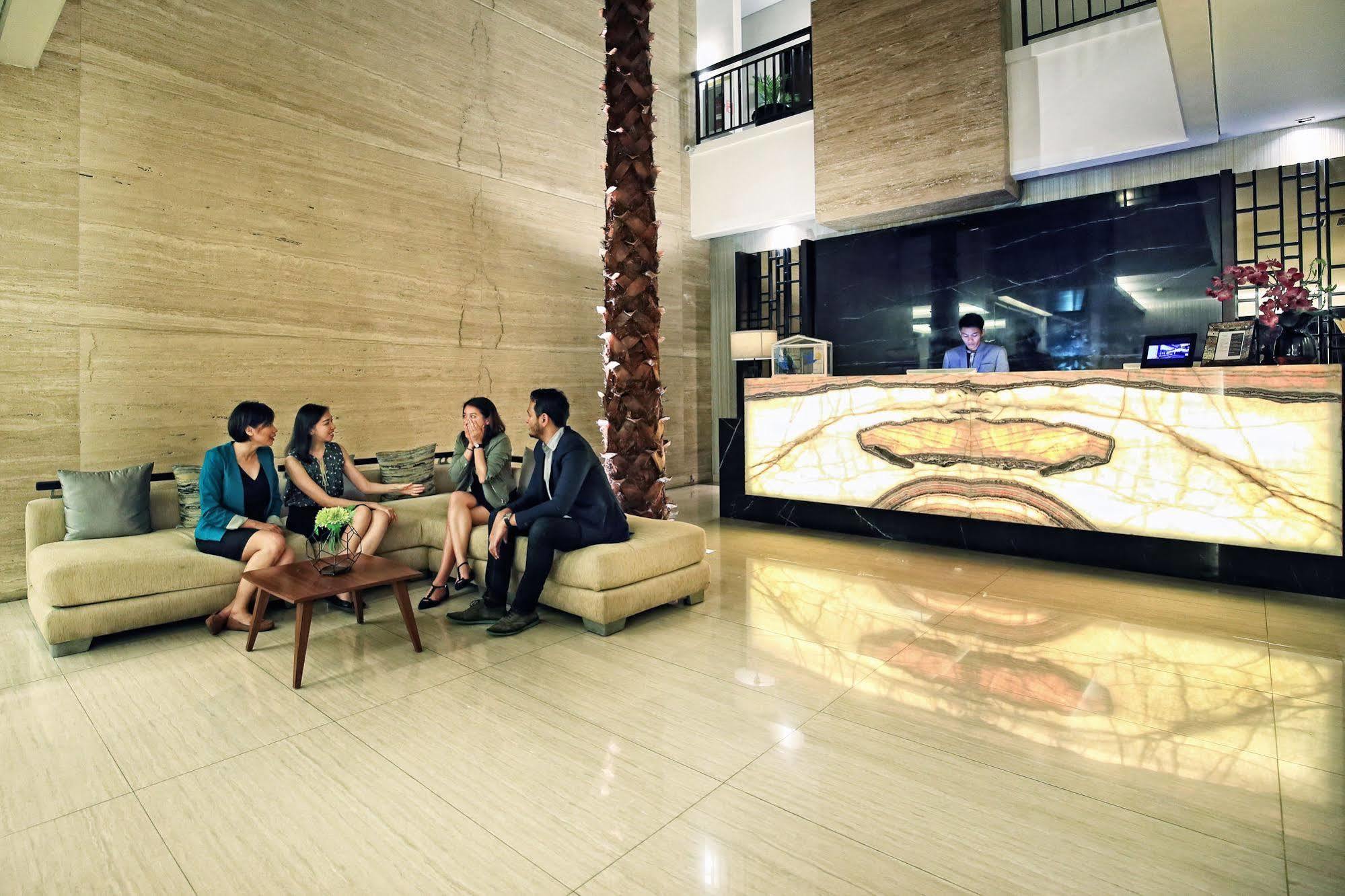 Rasuna Icon Hotel Jakarta Exterior photo