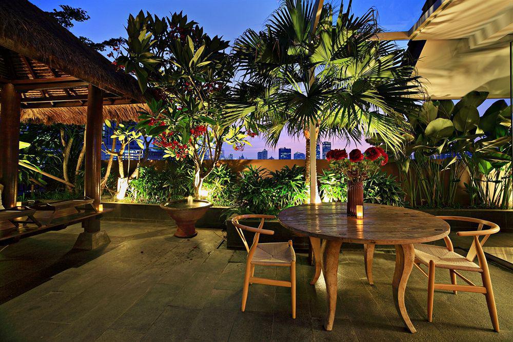 Rasuna Icon Hotel Jakarta Exterior photo
